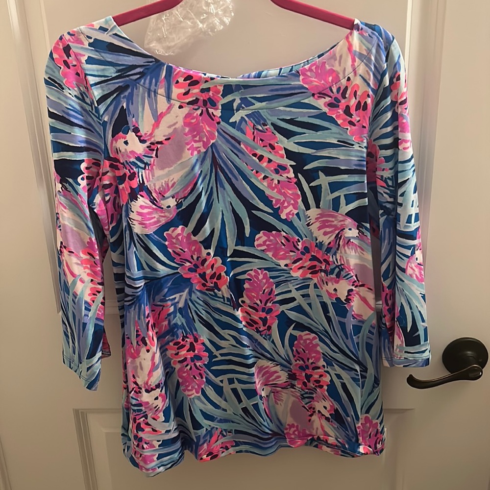 Lilly Pulitzer patterned mid-length shirt size M